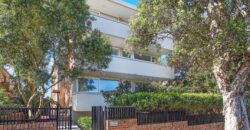 Renovated Apartment with Beach Views and Lock Up Garage