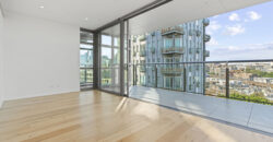 Luxury Executive Apartment with Gorgeous City Views, Storage Cage Included